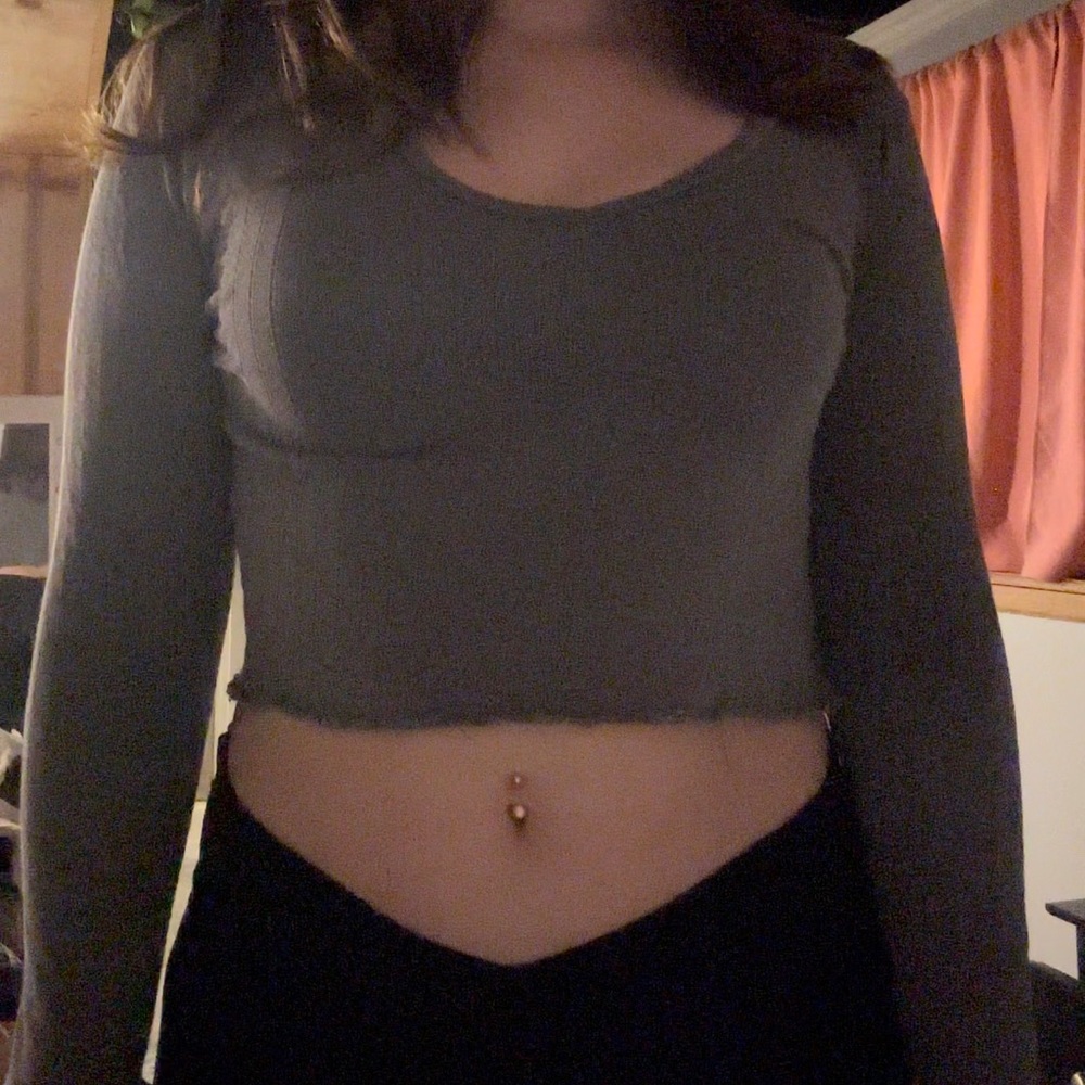 Grey cropped sweater